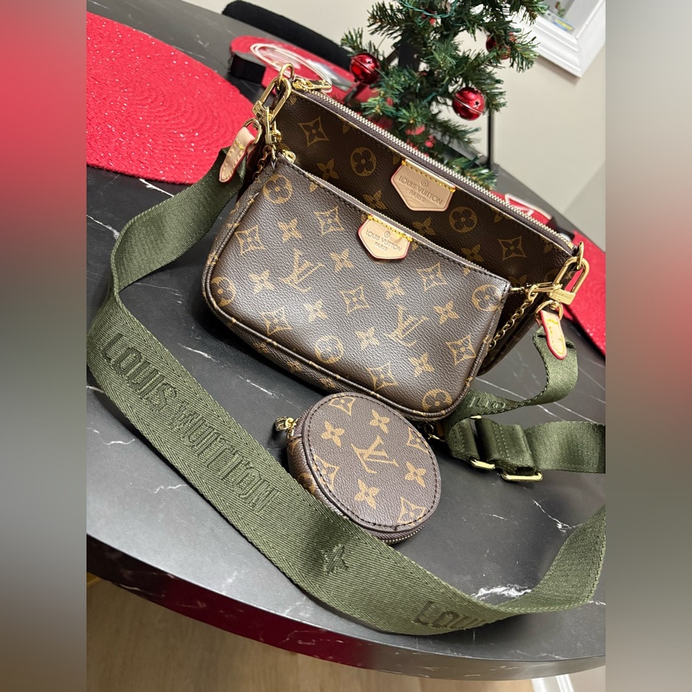 Authentic Louis Vuitton Multi Pochette Accessories
